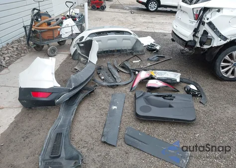 2017 Ford Escape Titanium из США, поврежденный, VIN 1FMCU9JD1HUA11662